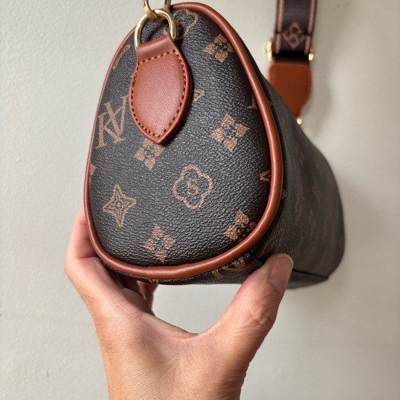 Crossbody with guitar strap EUC - Brown - Picture 3 of 6